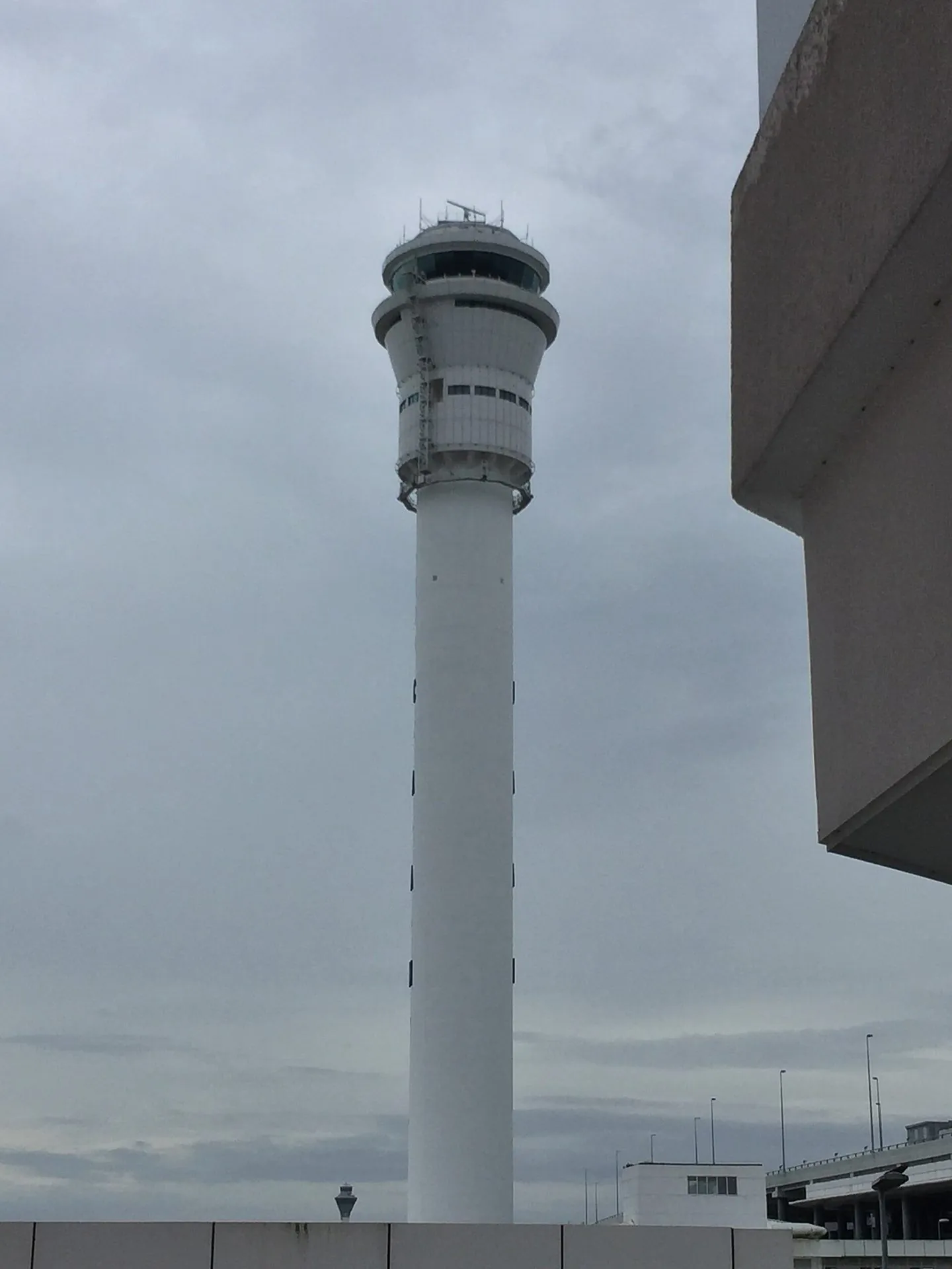 Counter Drone System Selection Guide 2026: Protecting Airports, Prisons & Oil Terminals